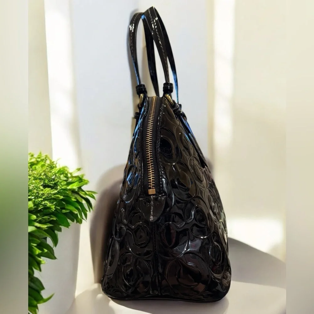 Coach Op Art Embossed Peyton Dome Patent Leather Satchel Tote F25705 EUC - Picture 10 of 13